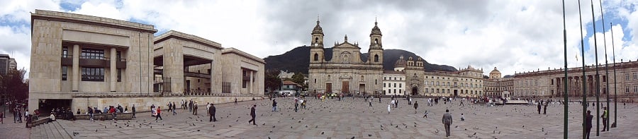 Plaza Simón Bolivar e Plaza Victoria em Valparaíso