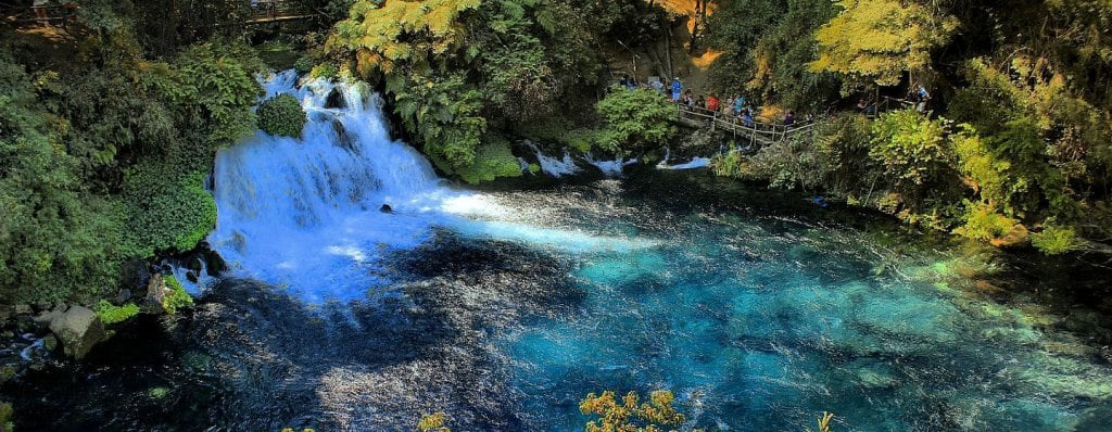 Cachoeira Ojos del Caburgua em Pucón, Chile