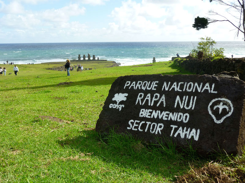 Parque Nacional Rapa Nui na Ilha de Páscoa no Chile: placa de entrada