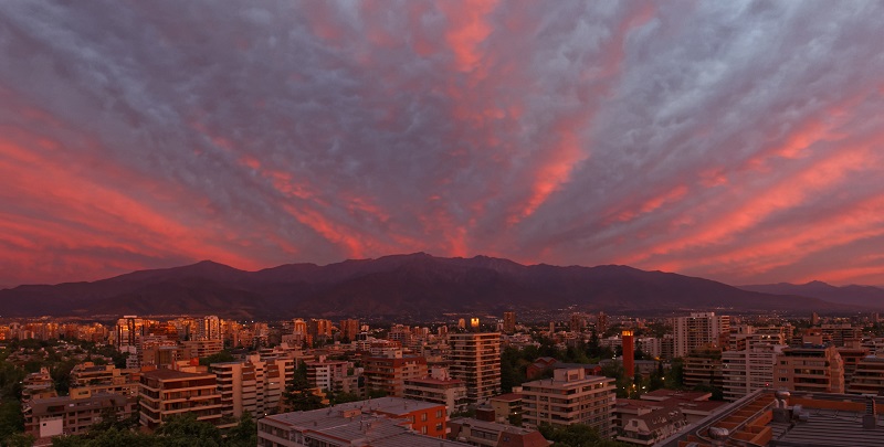 Pôr do sol belíssimo em Santiago do Chile
