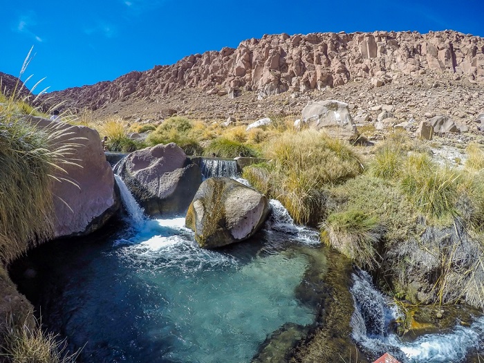 Lagoa das Termas de Puritama em San Pedro do Atacama