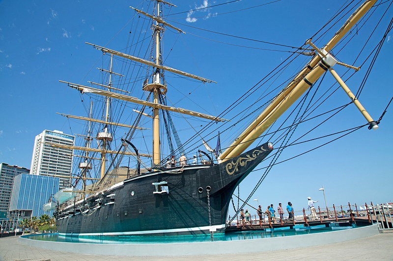 Navio Corbeta Esmeralda em Iquique no Chile