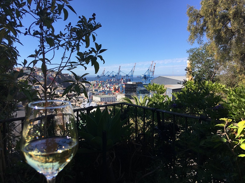 Vista da Sanduicheria El Peral em Valparaíso