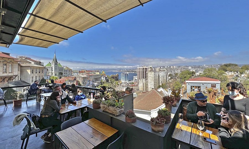Terraço do Hotel & Restaurante Fauna em Valparaíso
