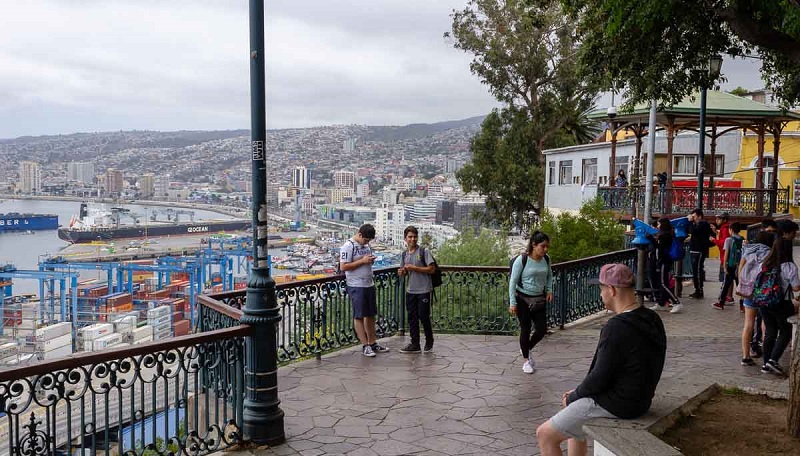 Vista do Paseo 21 de Mayo em Valparaíso