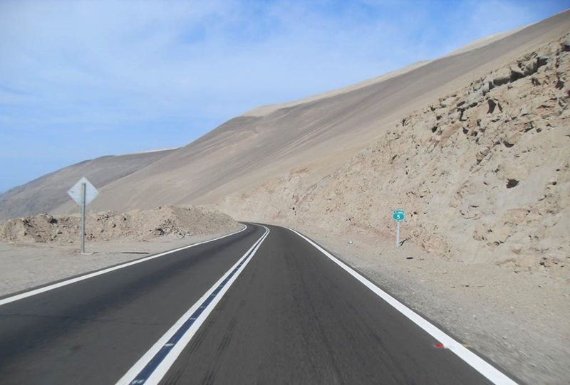 Rodovia Panamericana que chega a Iquique