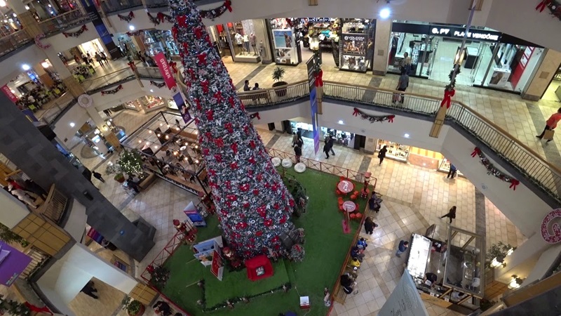 Decoração natalina no shopping Mall Portal em Temuco